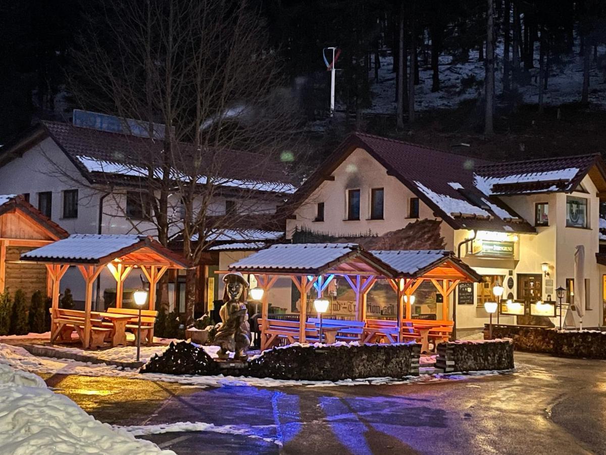 Hotel & Gasthaus Sterngrund Zella-Mehlis Bagian luar foto